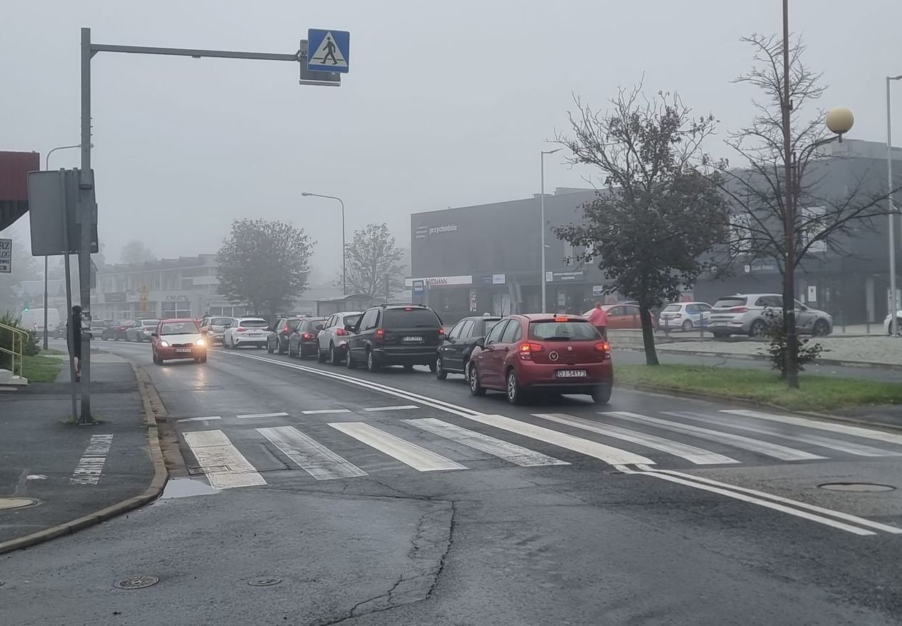drogowy-koszmar-na-rozyckiego-i-oginskiego-127484