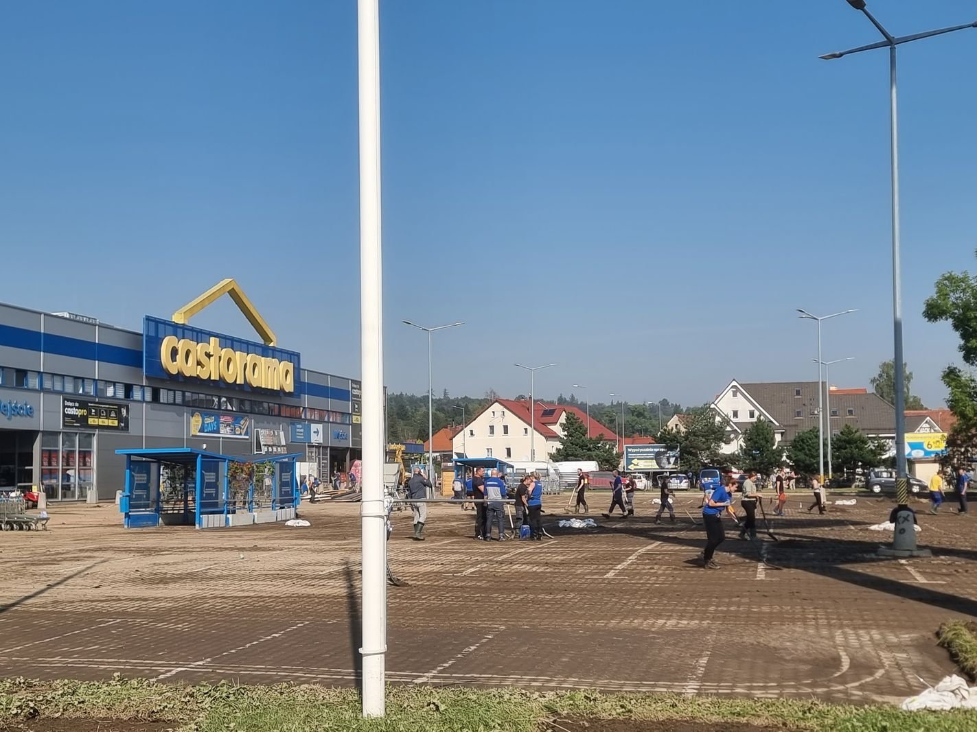 porzadki-przy-castoramie-127535
