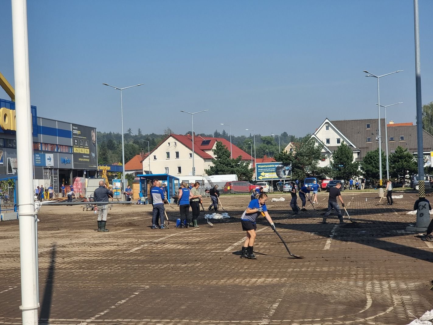 porzadki-przy-castoramie-127535