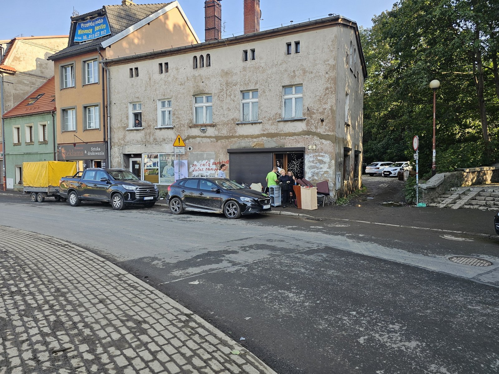 wielki-baagan-na-rodzinnej-i-os-robotniczym-127536