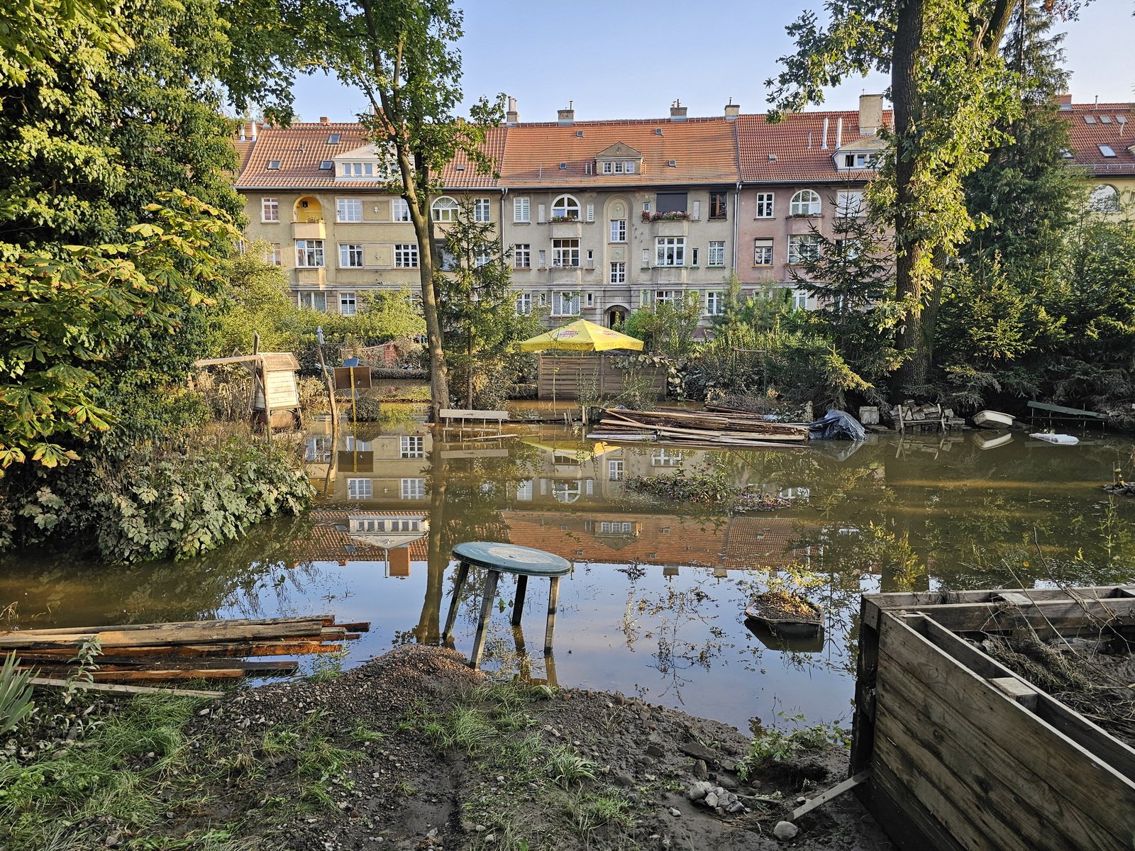 wielki-baagan-na-rodzinnej-i-os-robotniczym-127536