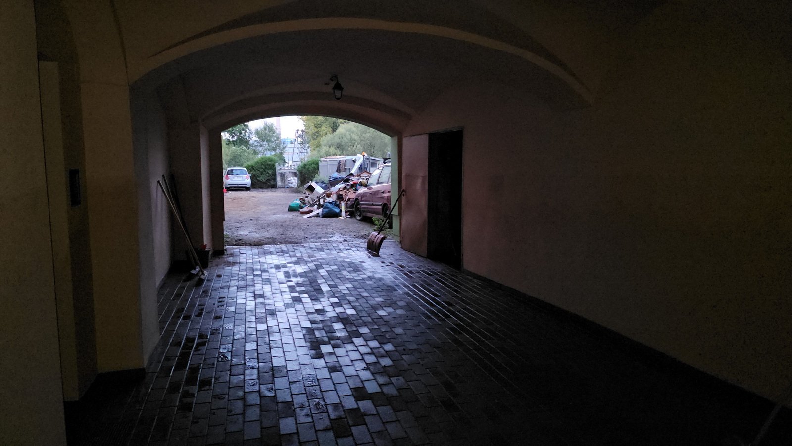 wielki-baagan-na-rodzinnej-i-os-robotniczym-127536