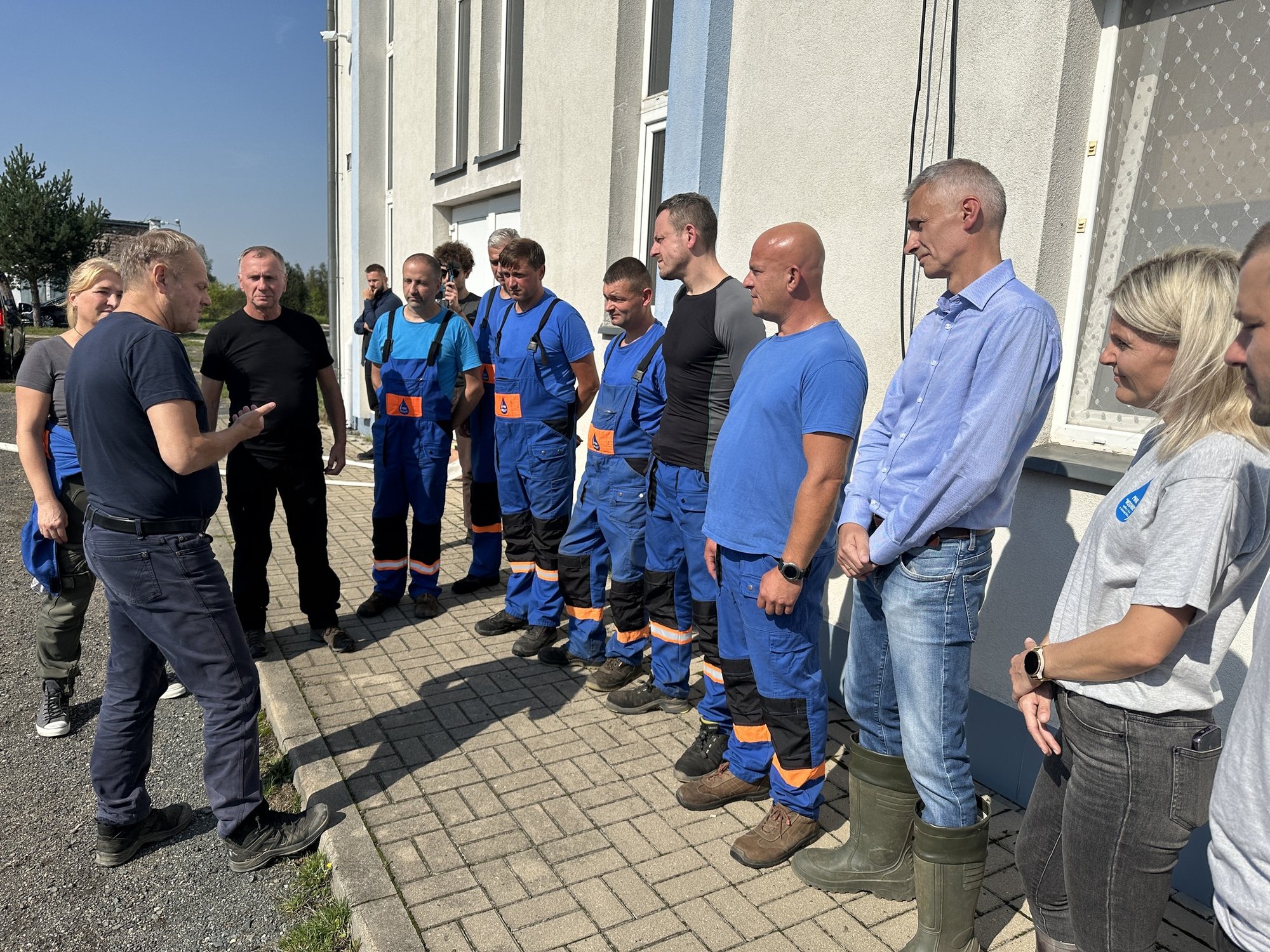 premier-podziekowa-bohaterom-z-wodnika-127537