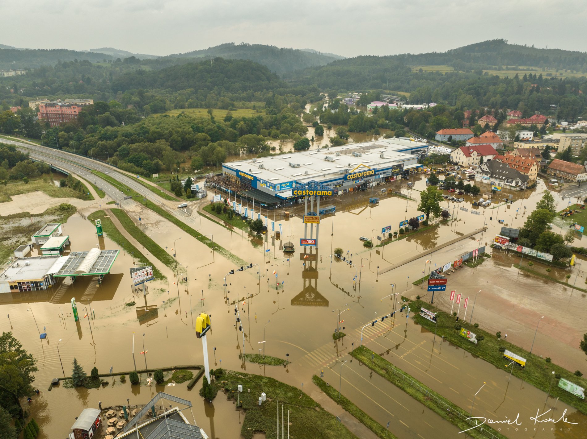 ruszyli-z-pomoca-w-teren-127560