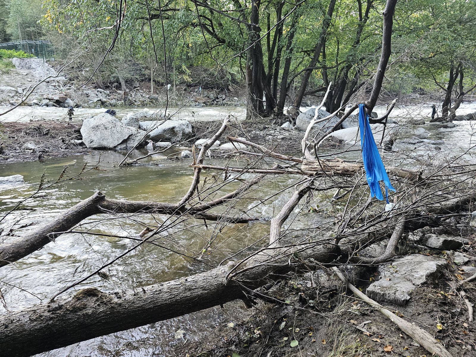katastrofa-w-dolinie-bobru-powodz-zniszczya-dobytek-i-krajobraz-127804