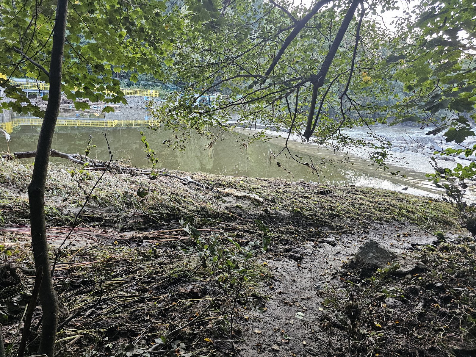 katastrofa-w-dolinie-bobru-powodz-zniszczya-dobytek-i-krajobraz-127804