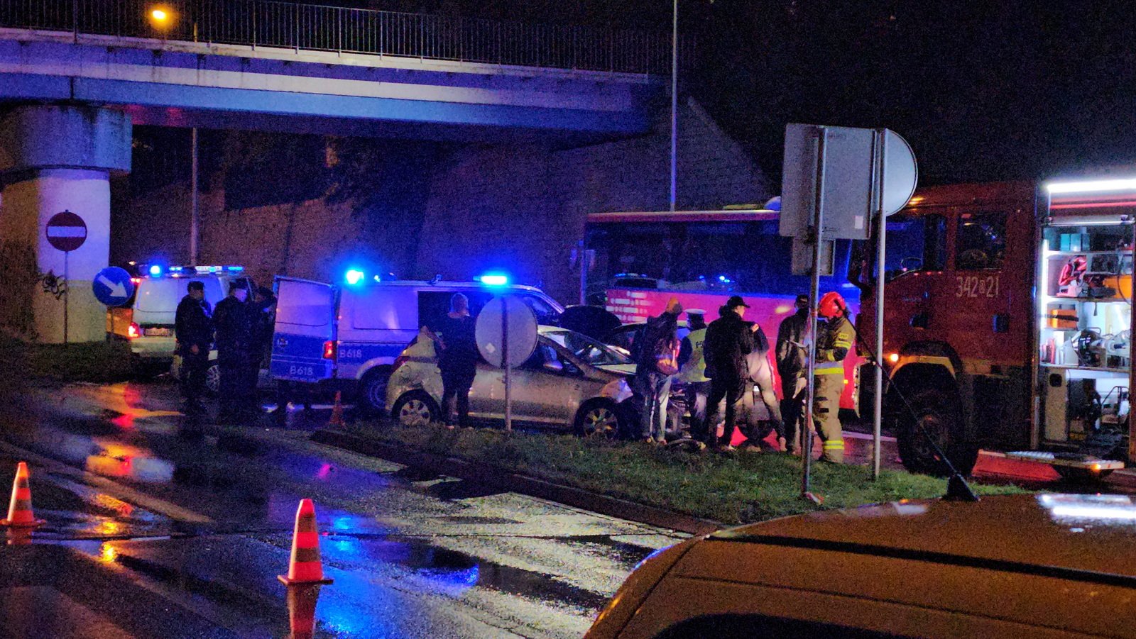 wypadek-na-sobieskiego-pijany-sprawca-wioz-dwojke-maych-dzieci-127836