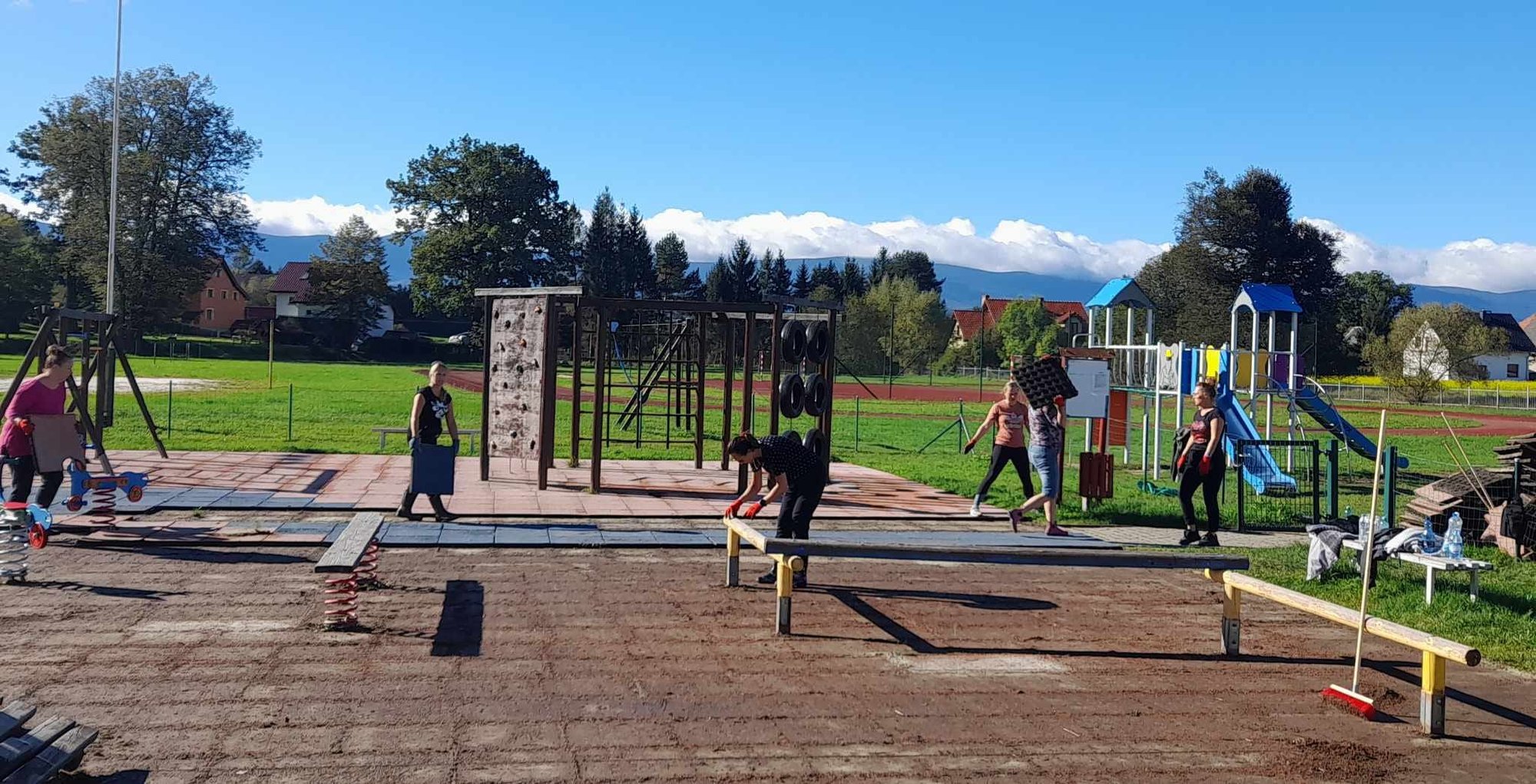 uczniowie-w-omnicy-wracaja-do-szkoy-127841