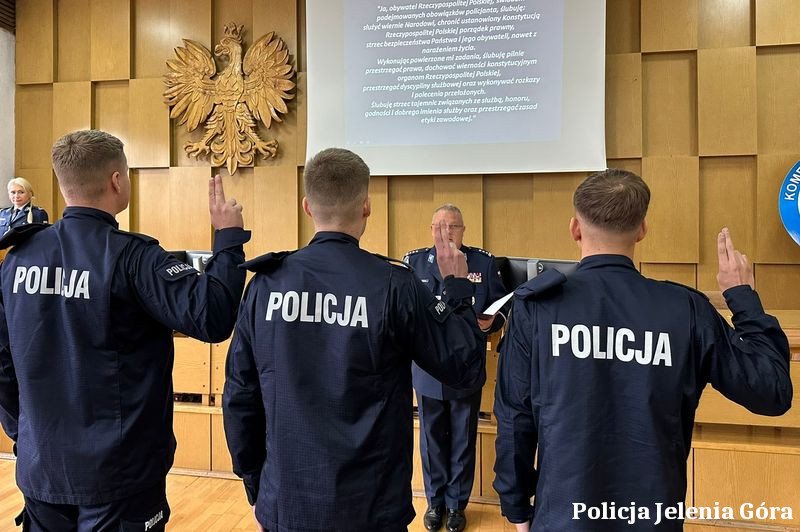 mamy-3-nowych-policjantow-w-jeleniej-gorze-127867