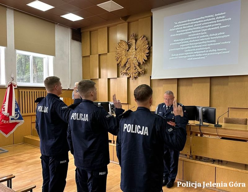 mamy-3-nowych-policjantow-w-jeleniej-gorze-127867