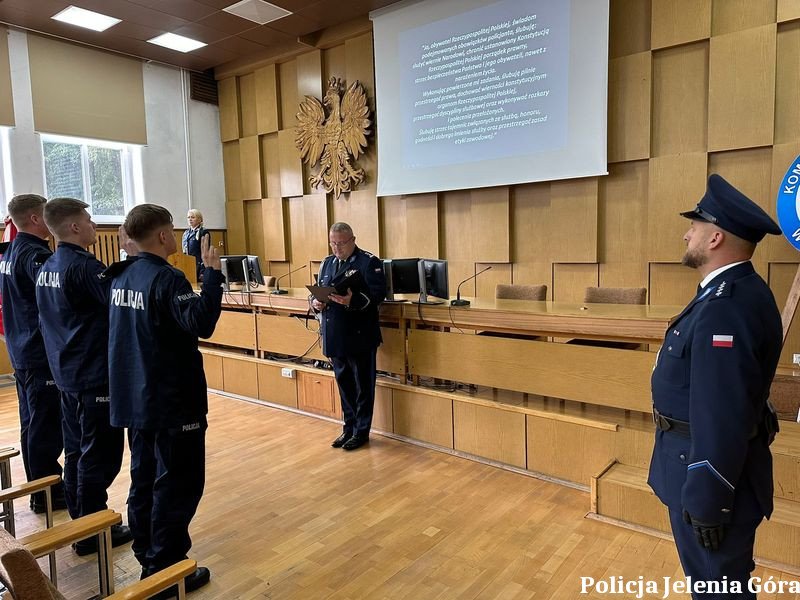 mamy-3-nowych-policjantow-w-jeleniej-gorze-127867