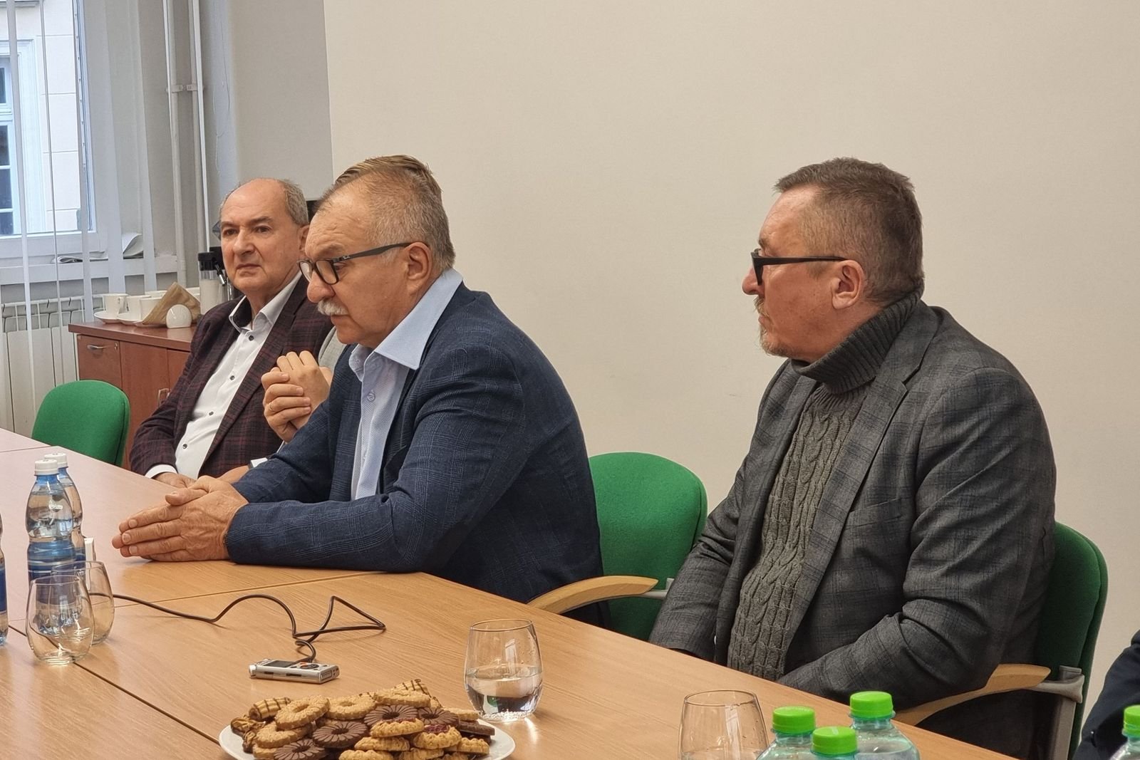 karr-rozdzieli-pomoc-dla-powodzian-127956