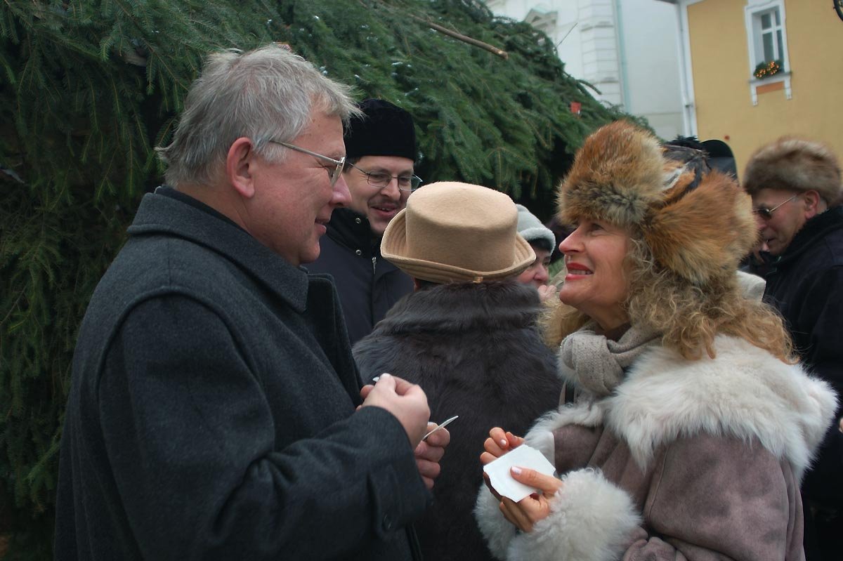 wszyscy-rowni-przy-opatku-12796