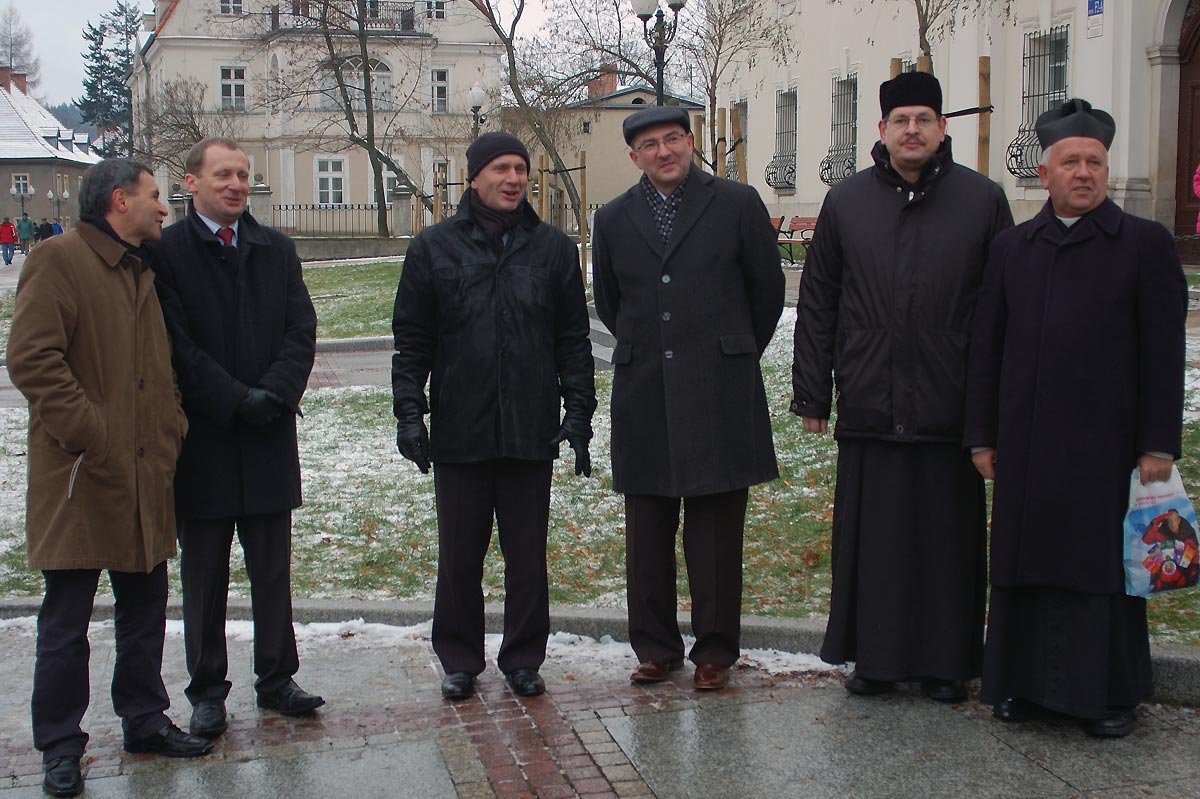 wszyscy-rowni-przy-opatku-12796
