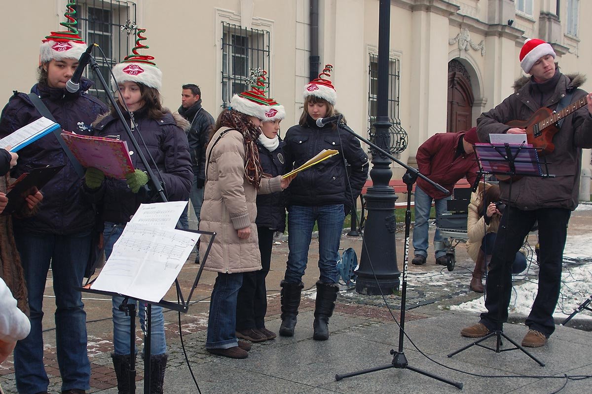 wszyscy-rowni-przy-opatku-12796