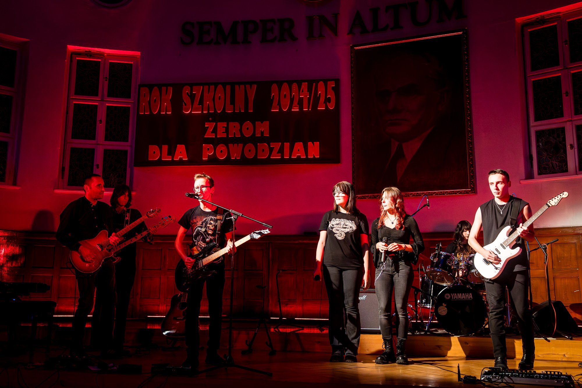 piekny-koncert-dla-powodzian-w-zeromie-128001