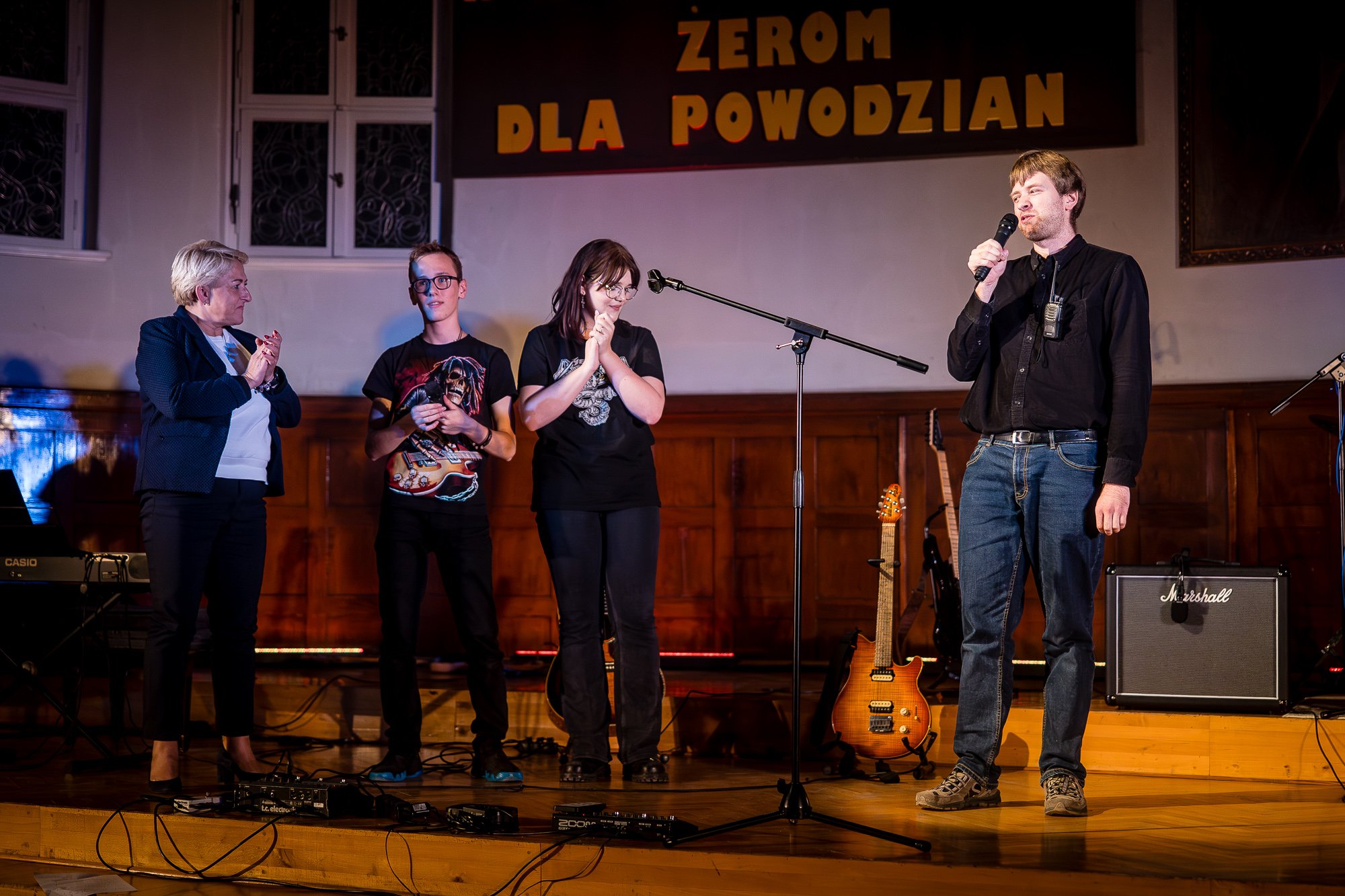 piekny-koncert-dla-powodzian-w-zeromie-128001