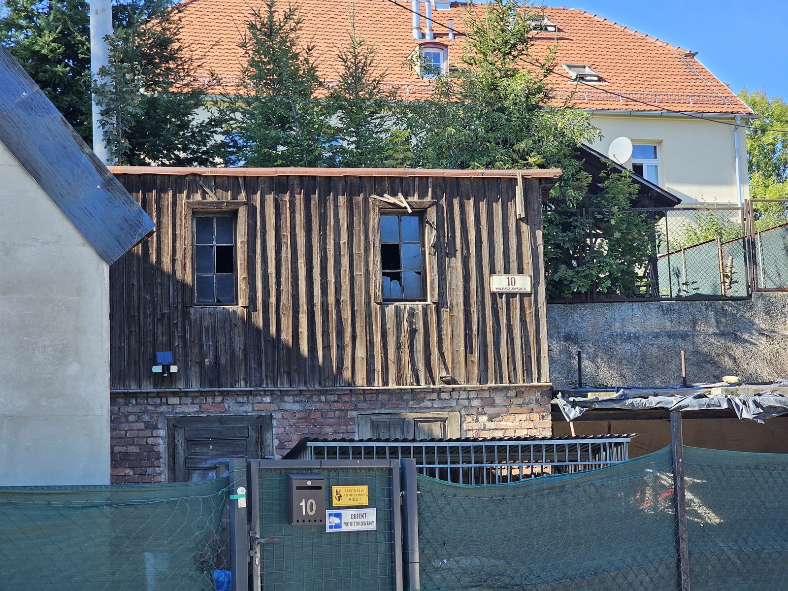 w-jeleniej-gorze-smieci-po-powodzi-leza-jeszcze-na-270-podworkach-128018