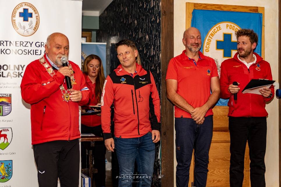 dzien-gopr-owca-na-hali-szrenickiej-128027