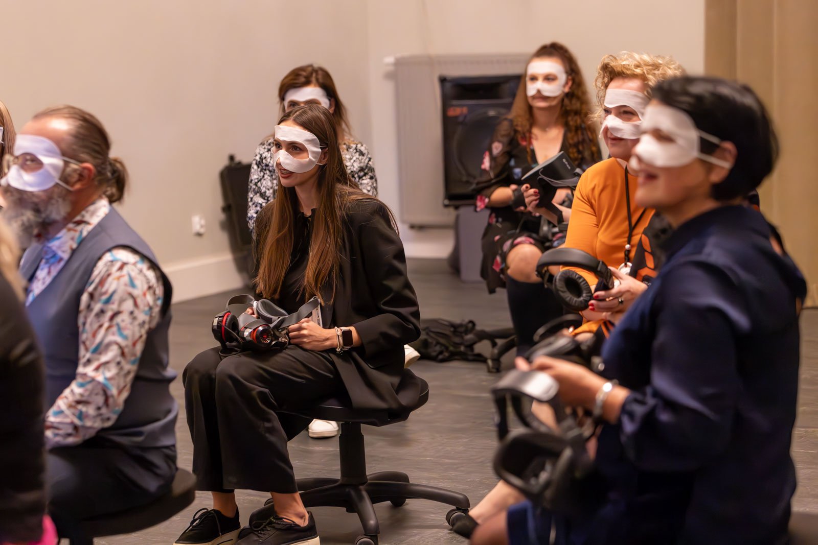 nowoczesnosc-w-teatrze-widzowie-dostali-okulary-vr-128029