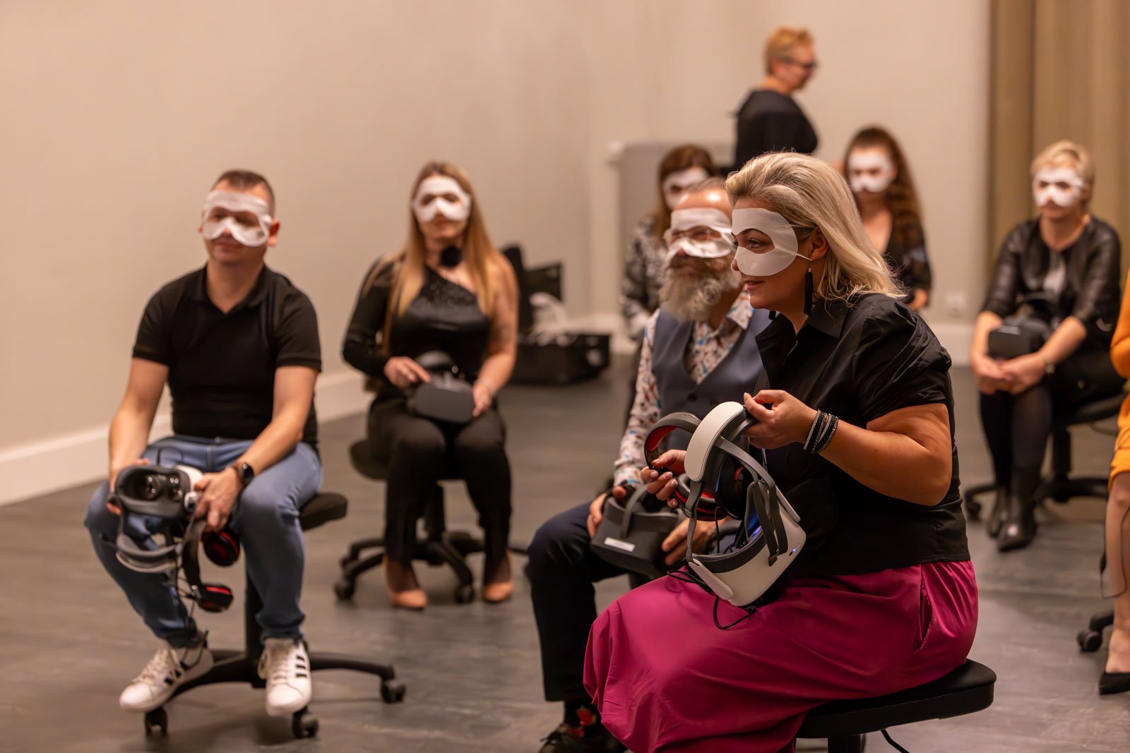 nowoczesnosc-w-teatrze-widzowie-dostali-okulary-vr-128029
