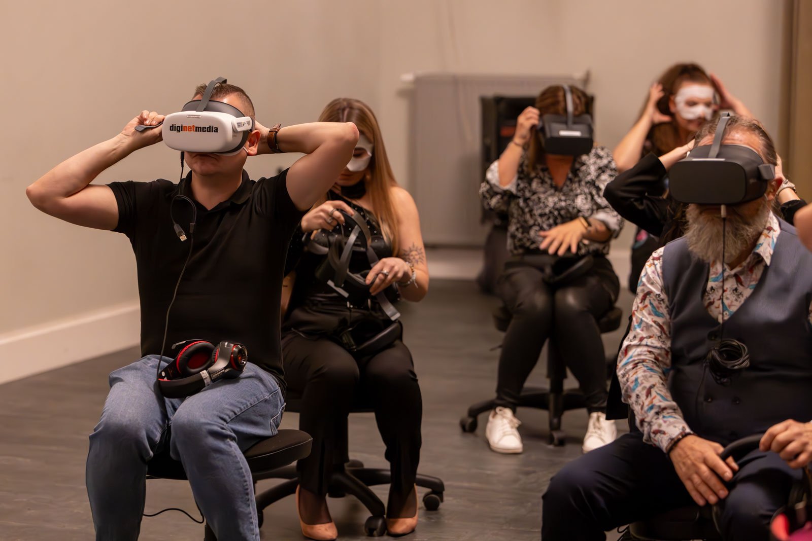 nowoczesnosc-w-teatrze-widzowie-dostali-okulary-vr-128029