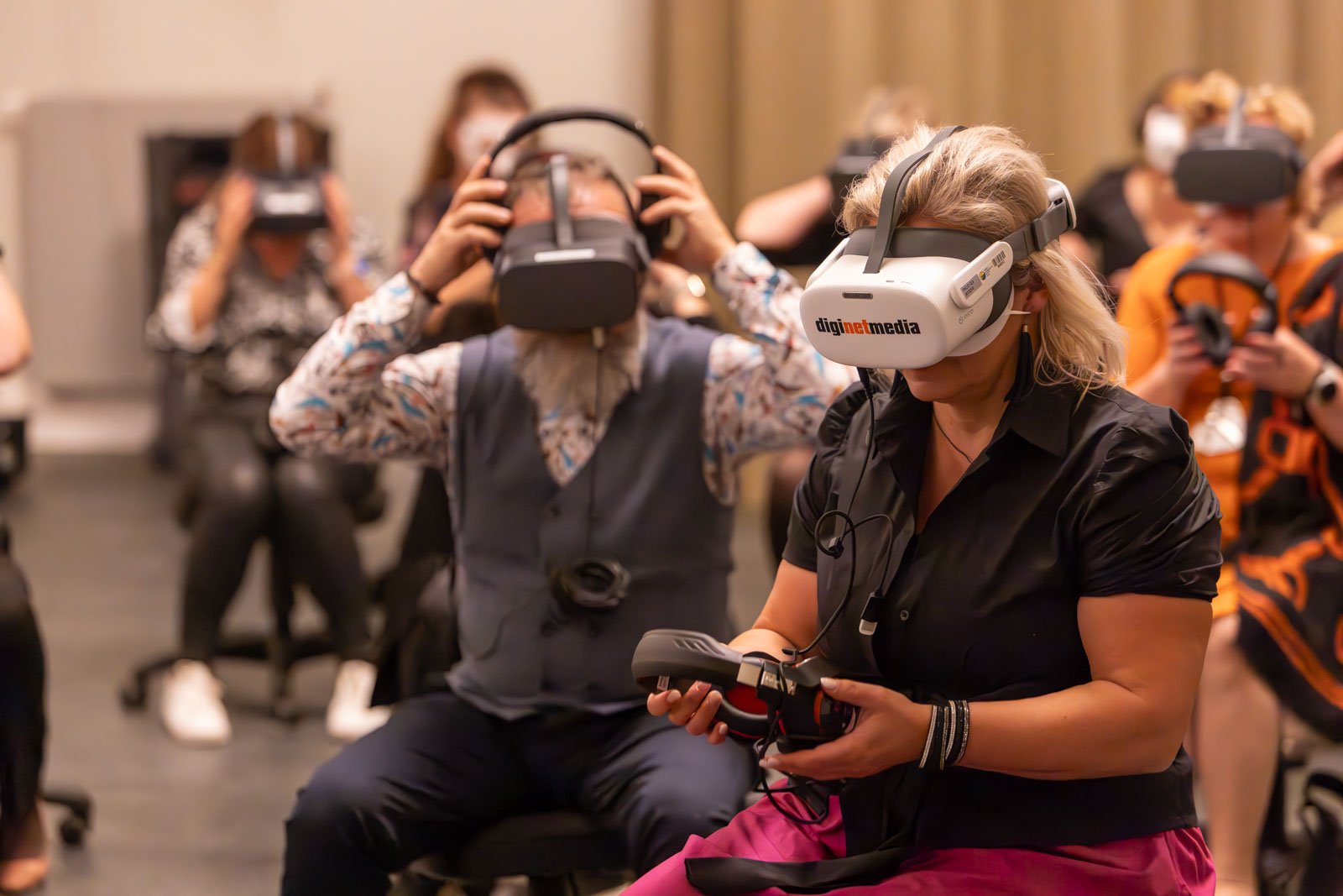 nowoczesnosc-w-teatrze-widzowie-dostali-okulary-vr-128029