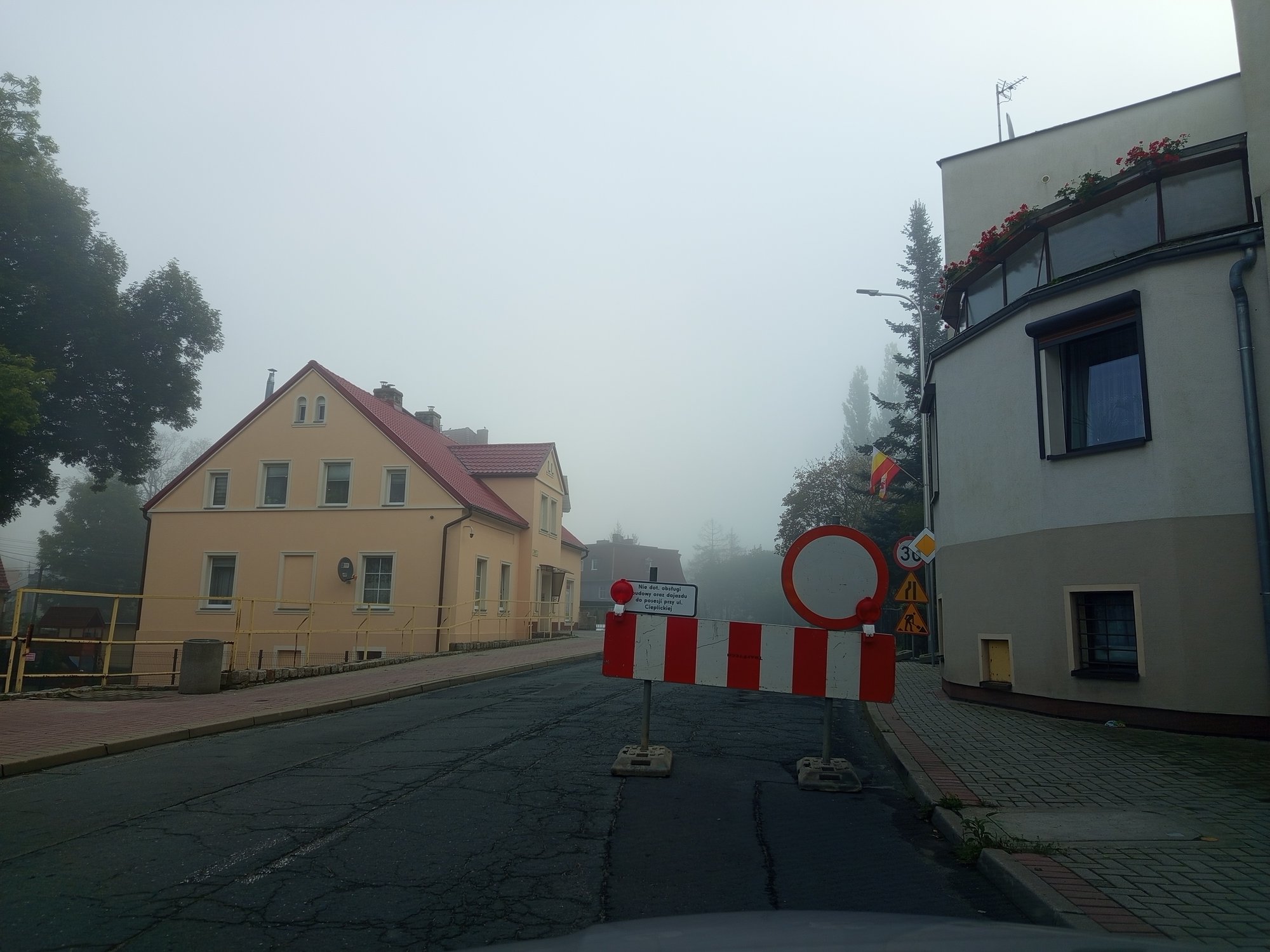 cieplicka-w-sobieszowie-zamknieta-128038