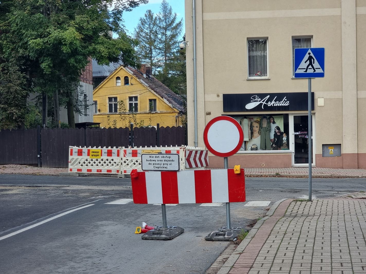wystartowa-remont-nawierzchni-na-cieplickiej-128080