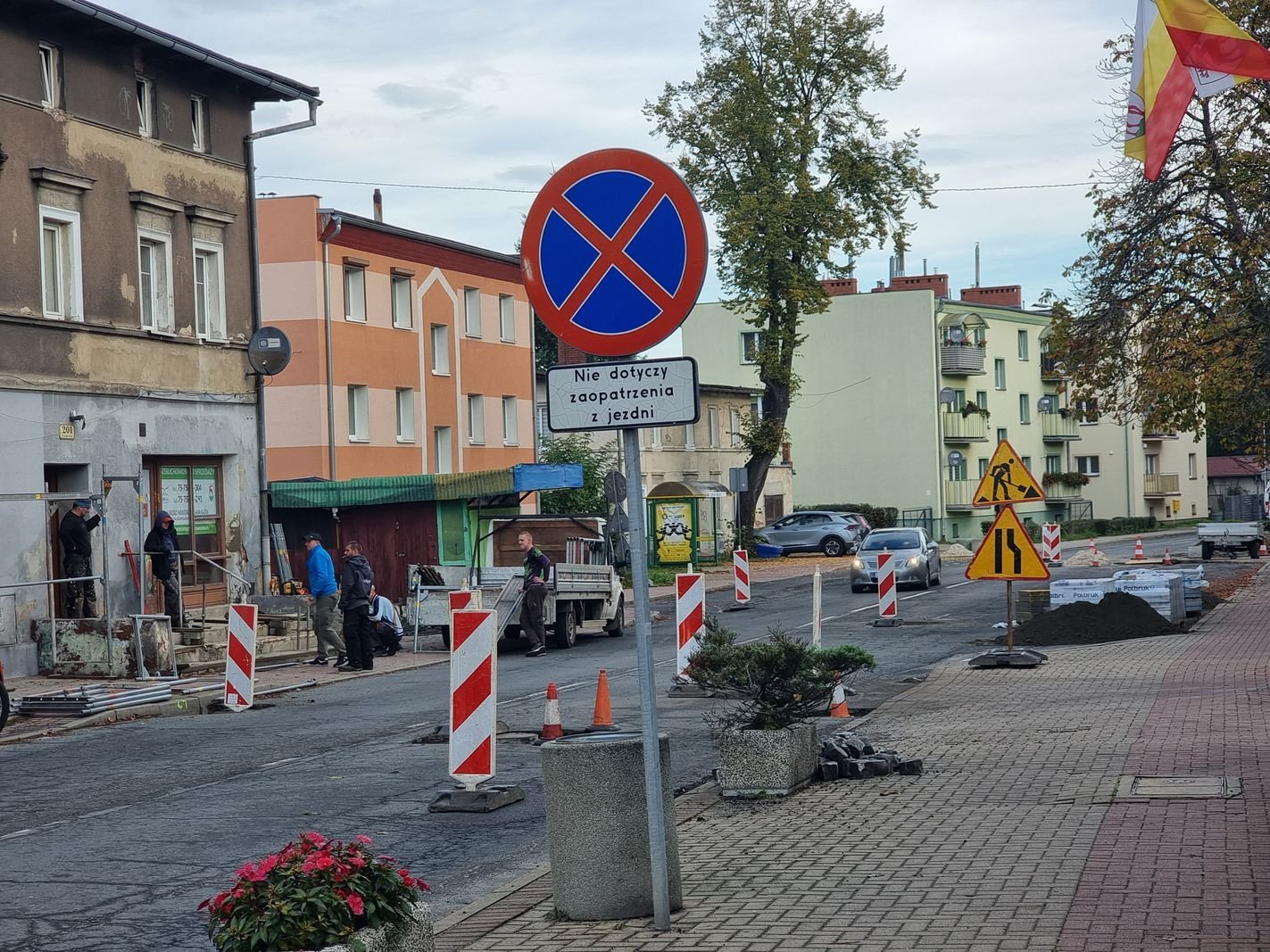 wystartowa-remont-nawierzchni-na-cieplickiej-128080
