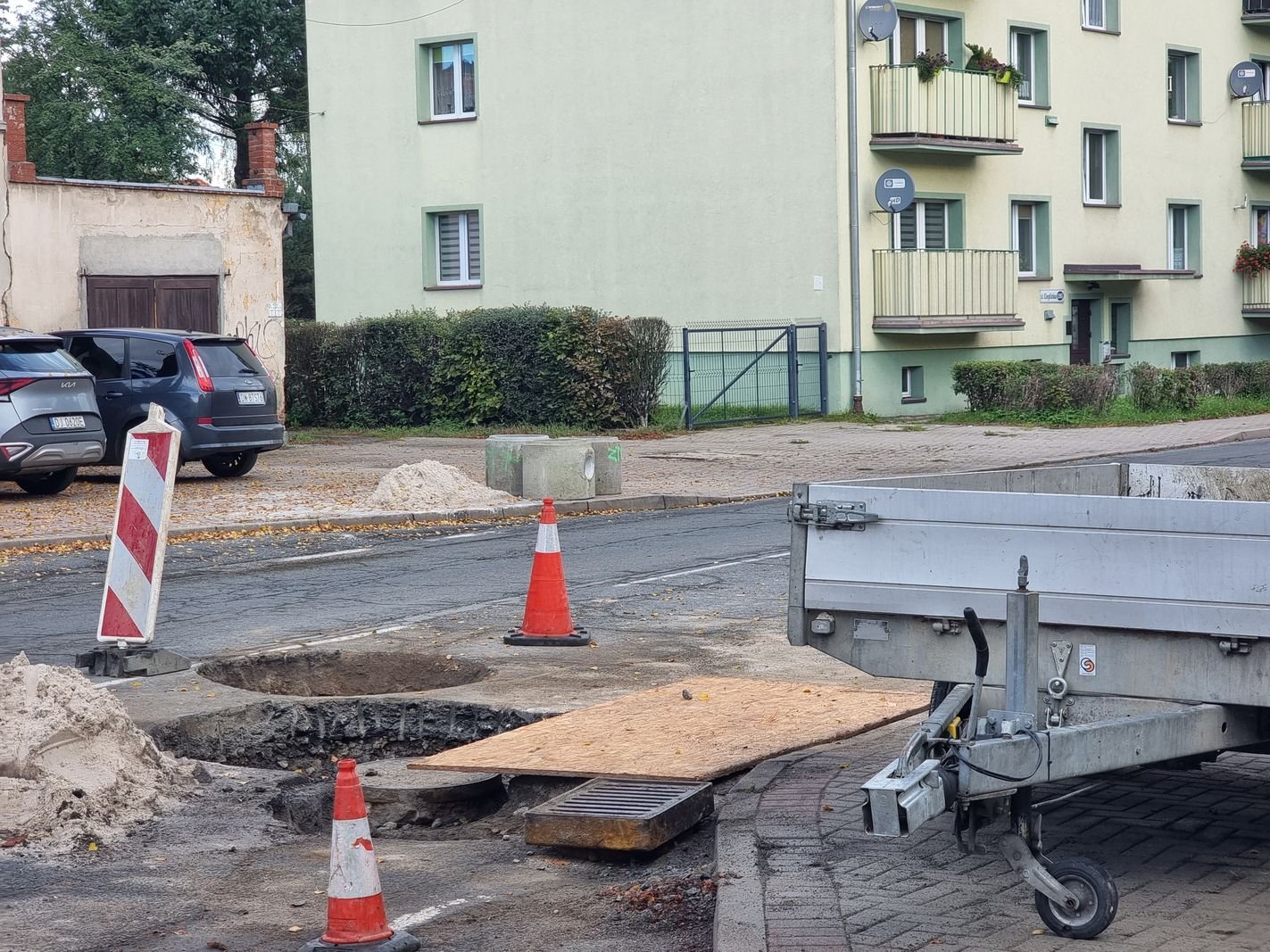 wystartowa-remont-nawierzchni-na-cieplickiej-128080