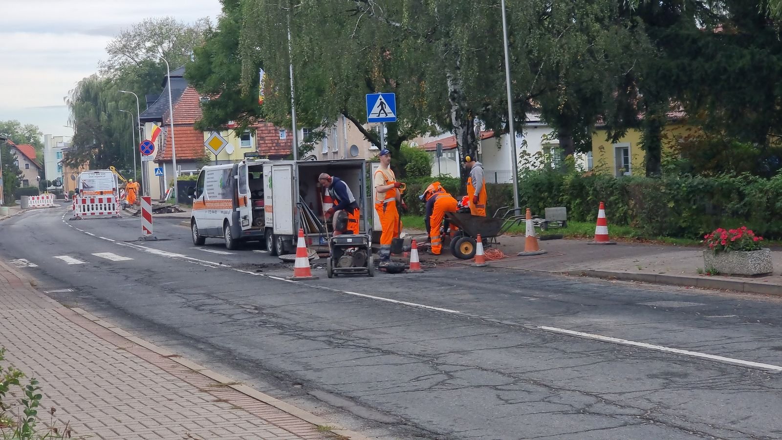 wystartowa-remont-nawierzchni-na-cieplickiej-128080