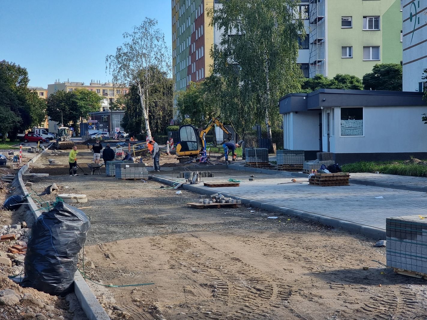 drogowcy-remontuja-karowicza-128122