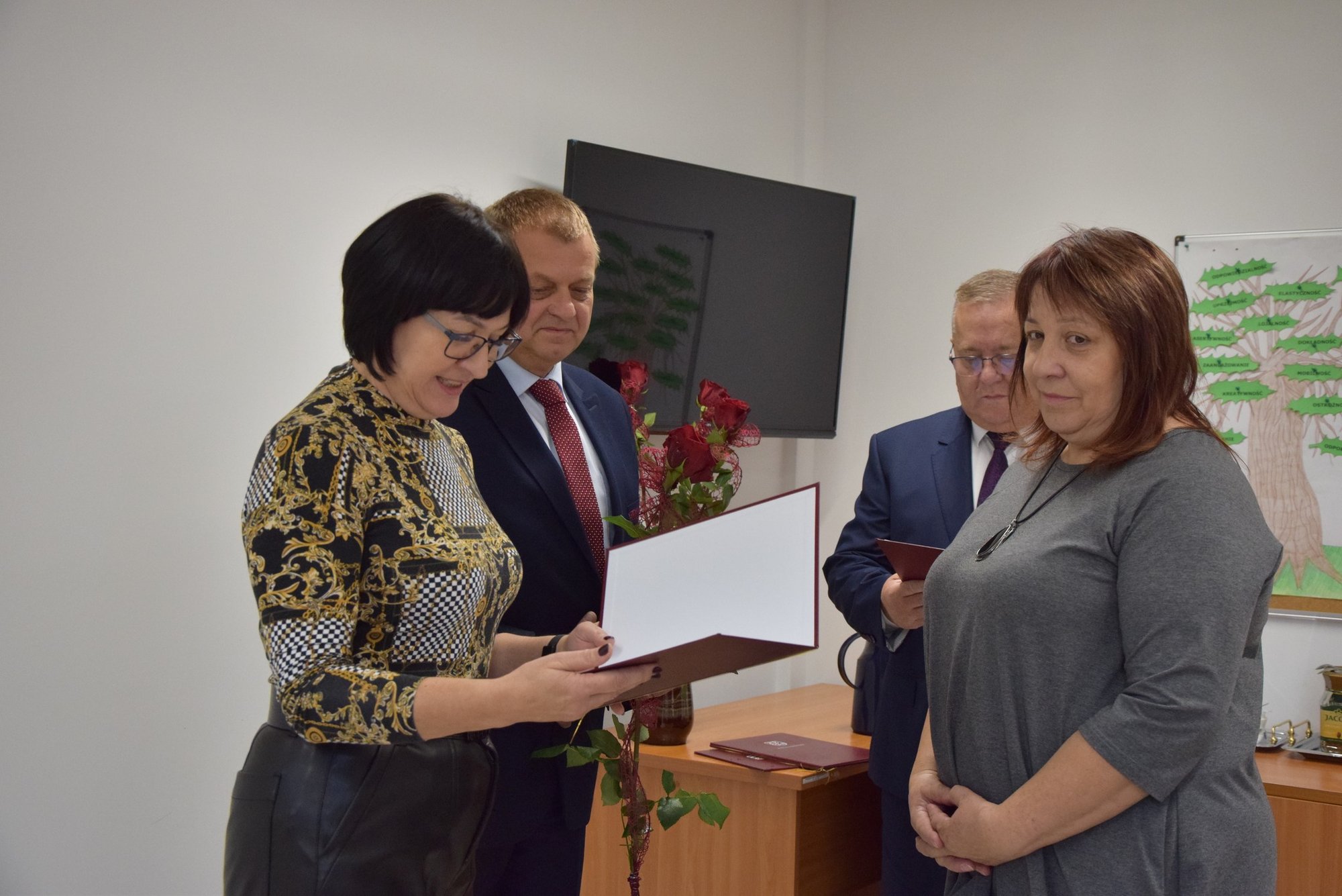nagrody-specjalne-starosty-karkonoskiego-na-dzien-edukacji-128238