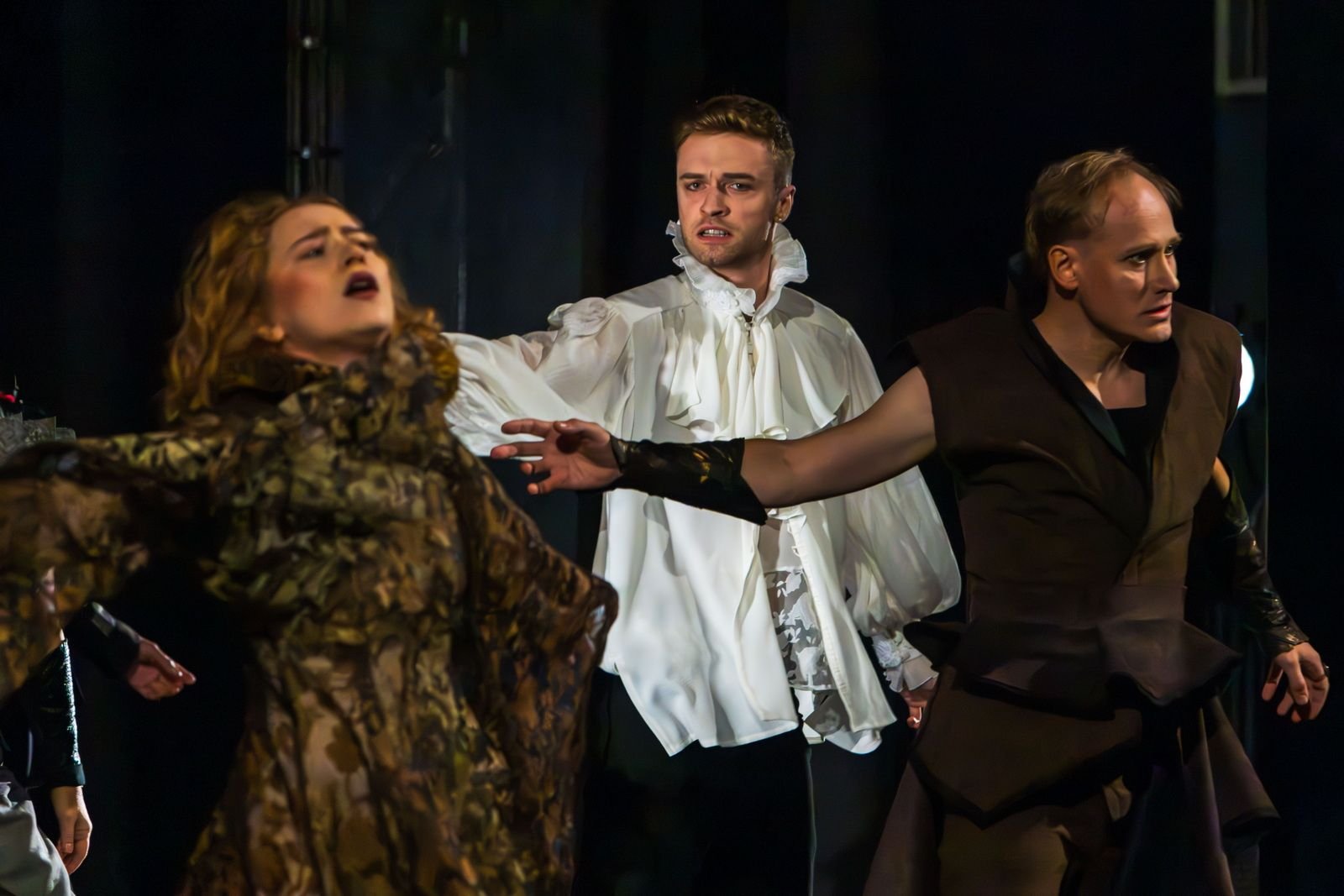 romeo-i-julia-czekaja-128346