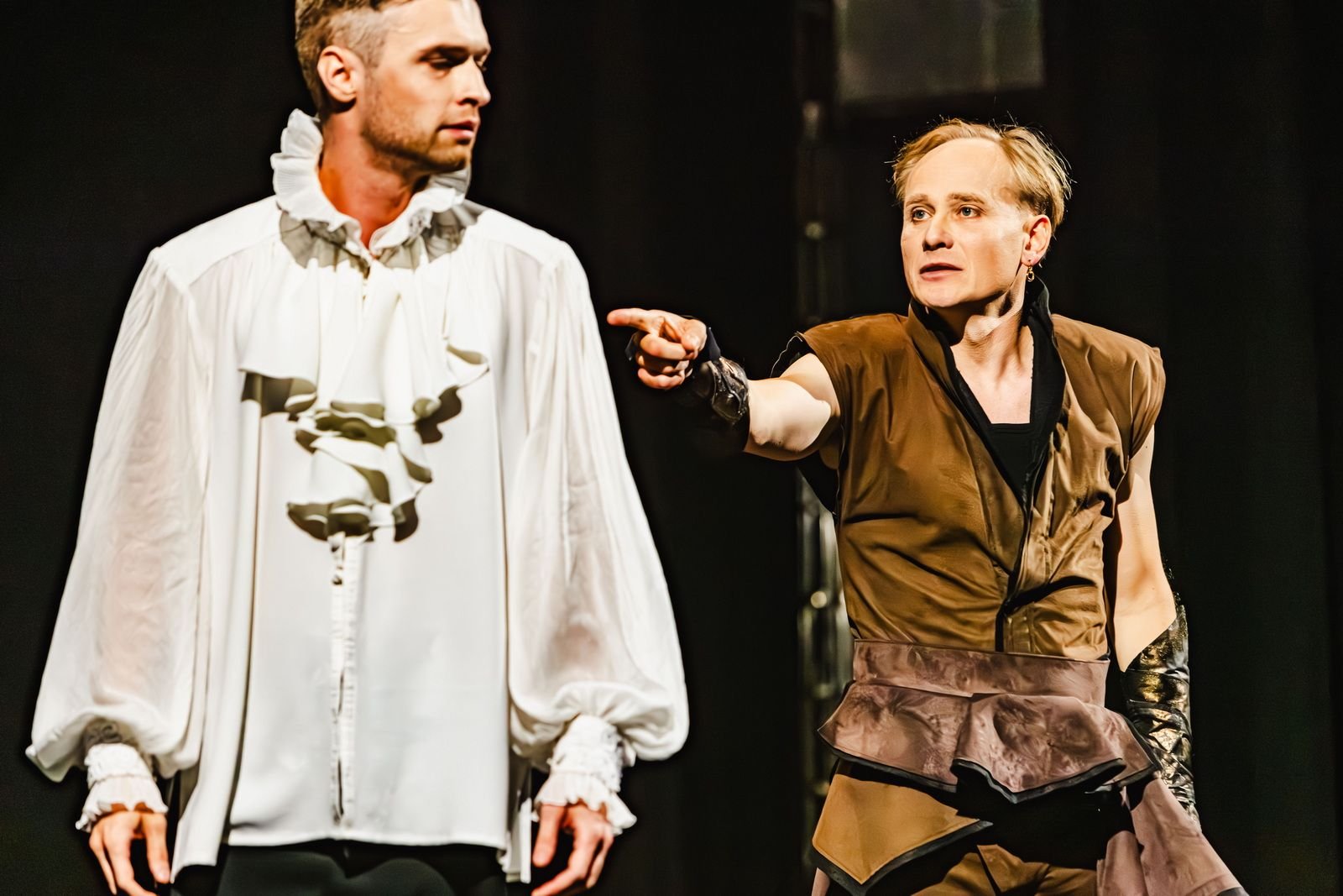 romeo-i-julia-czekaja-128346