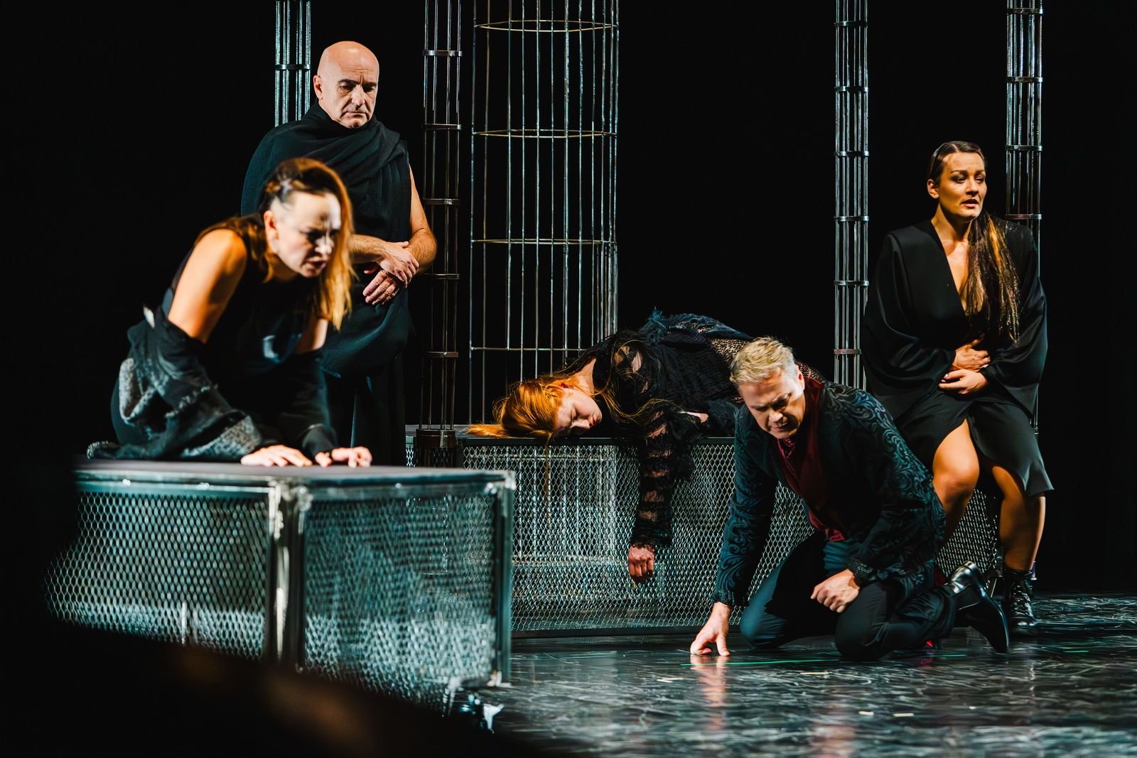 romeo-i-julia-czekaja-128346
