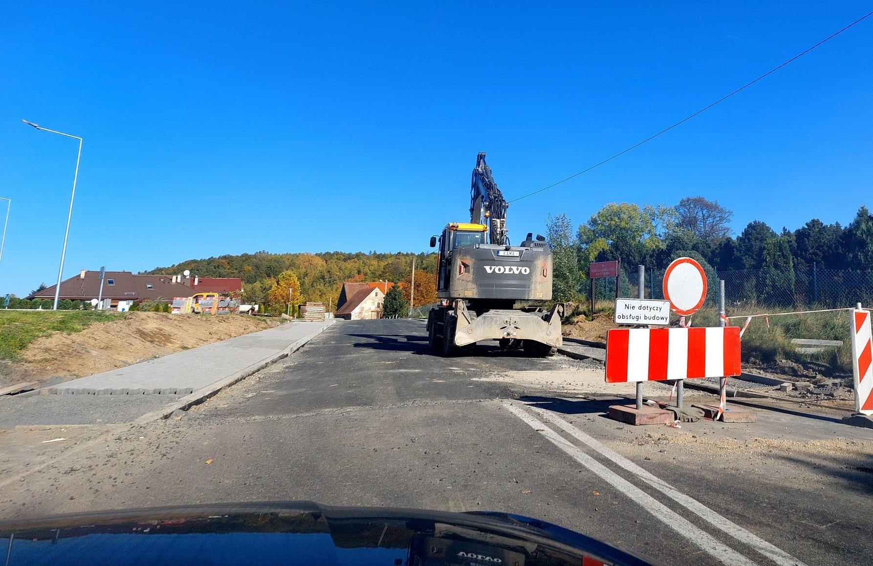 ukadaja-chodnik-wzduz-drogi-powiatowej-128373