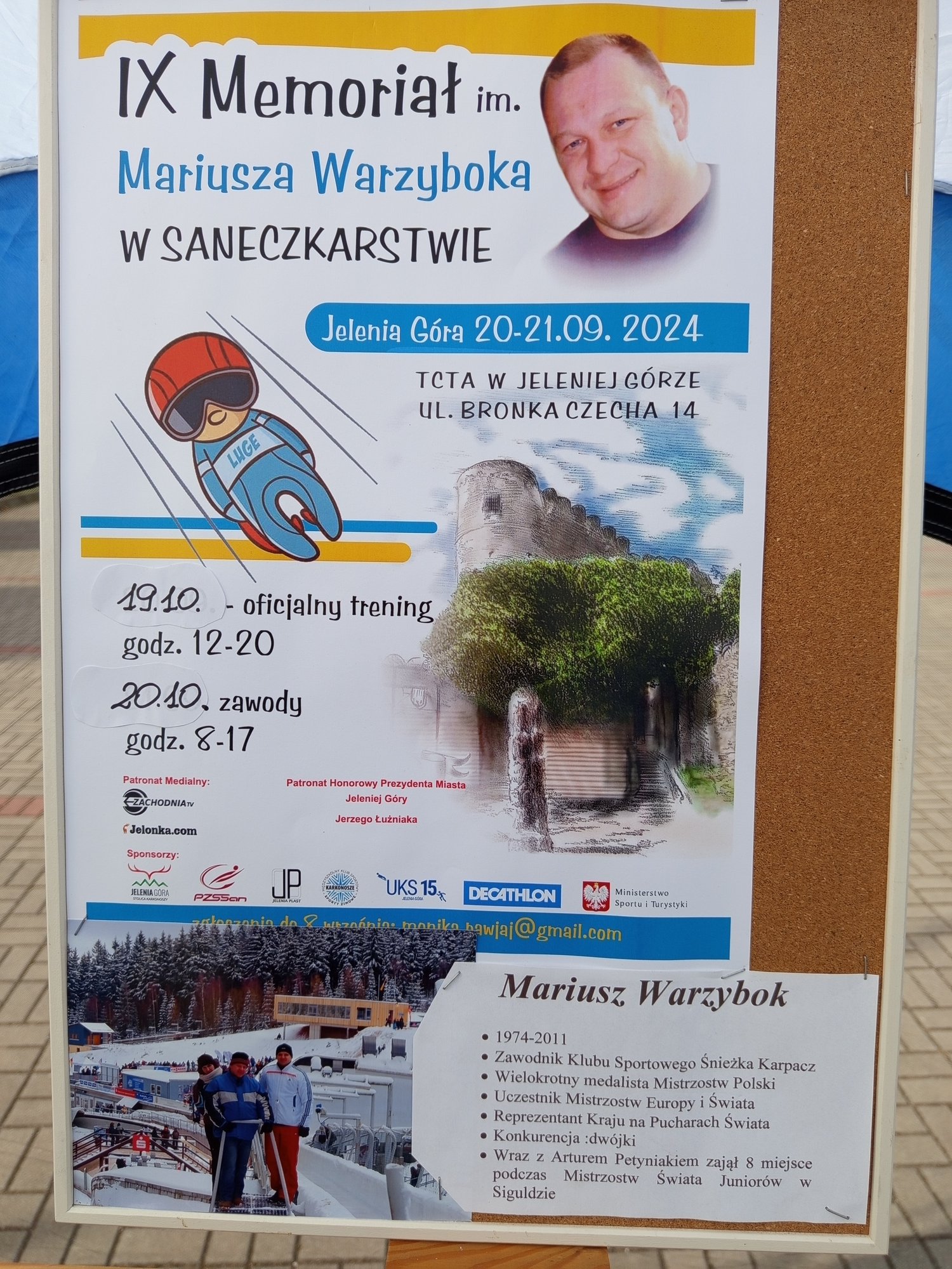 modziez-na-sankach-z-kokami-w-sobieszowie-128384