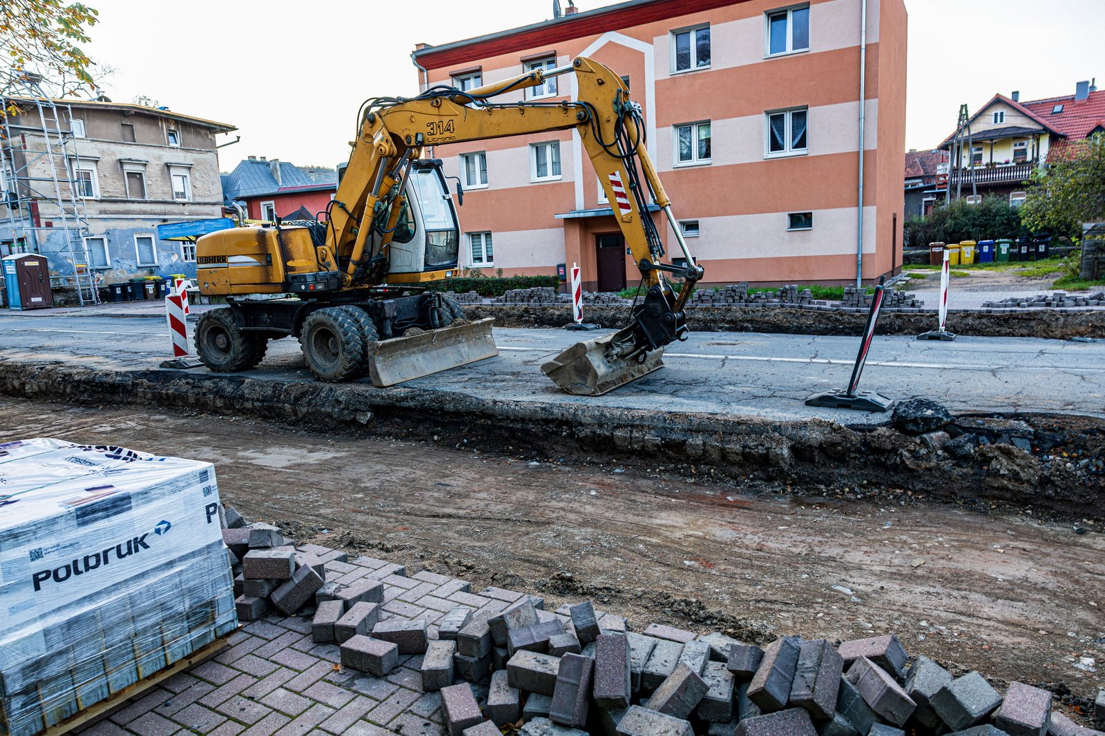 trwa-remont-na-cieplickiej-128399