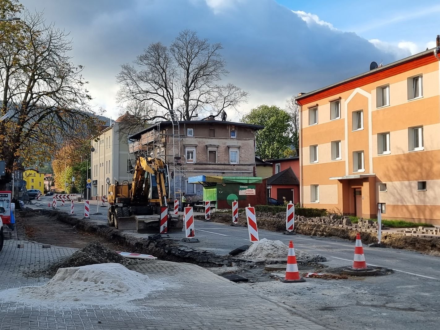 trwa-remont-na-cieplickiej-128399