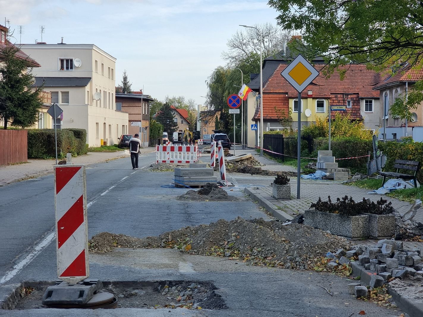 trwa-remont-na-cieplickiej-128399