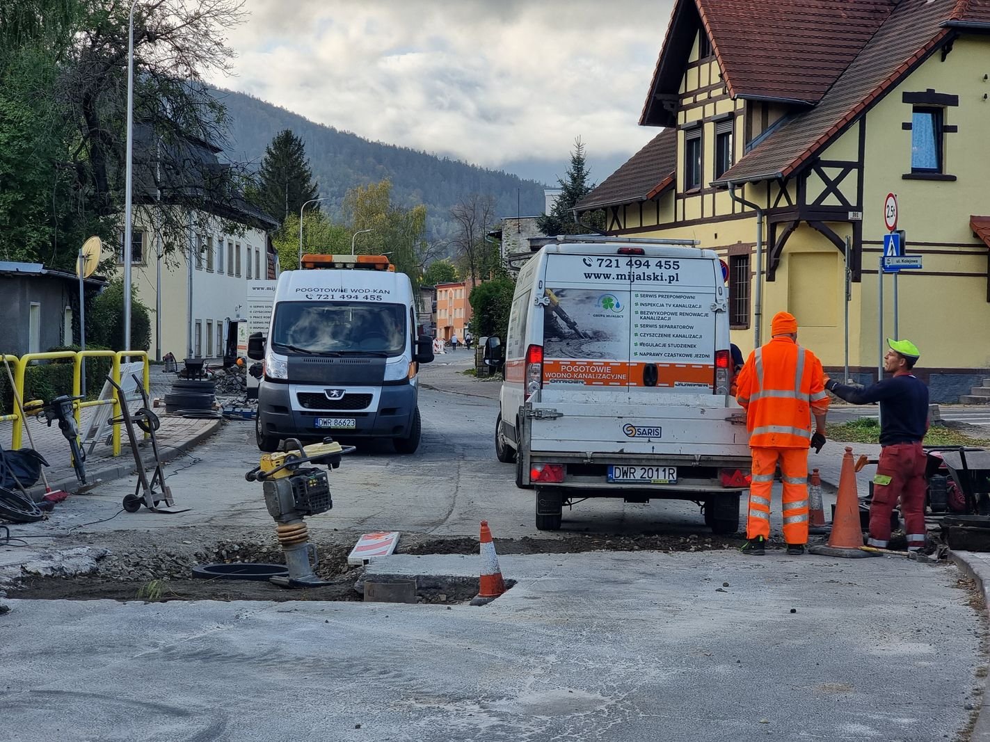 trwa-remont-na-cieplickiej-128399