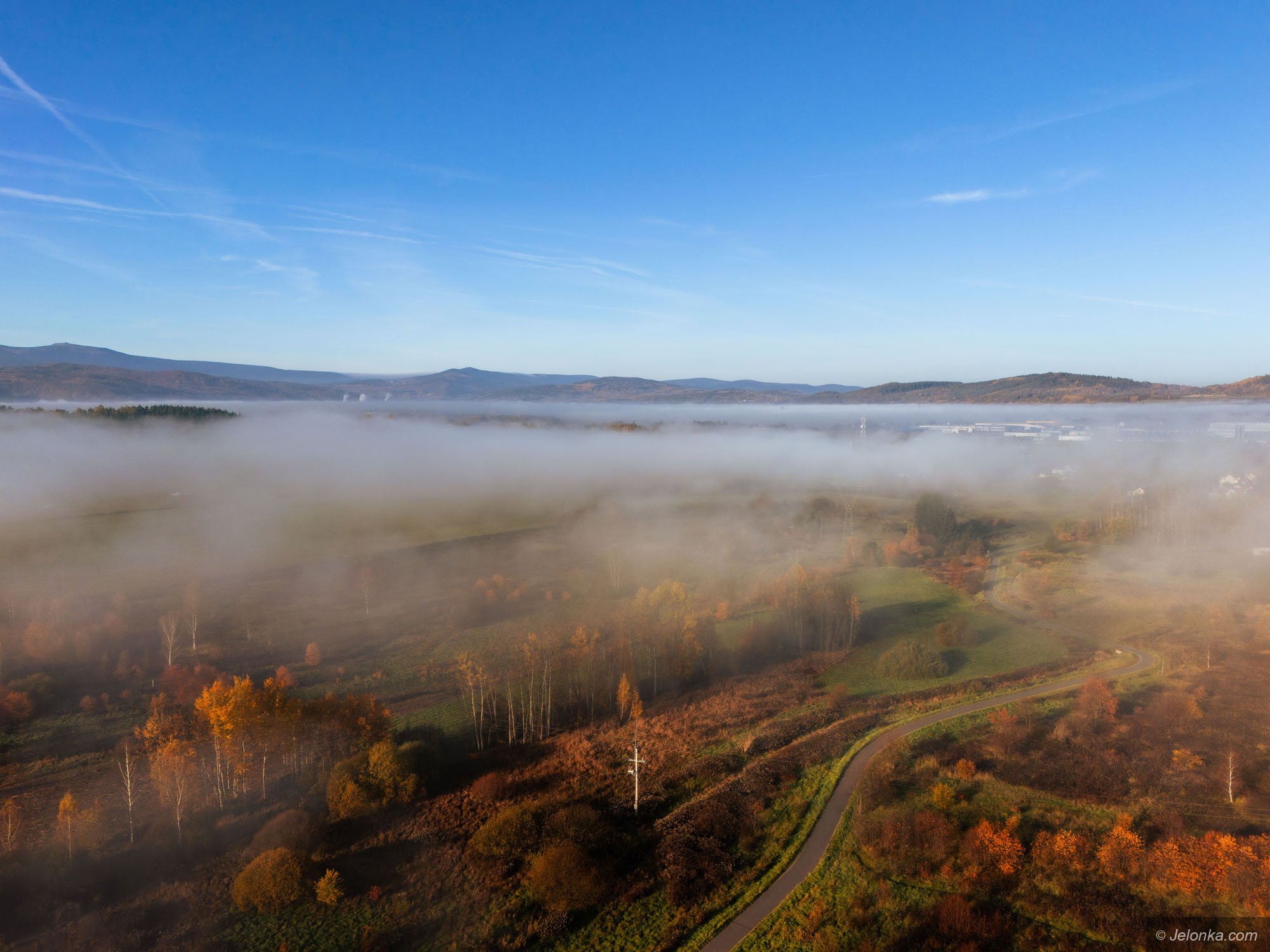 tajemnicza-mga-nad-kotlina-jeleniogorska-spektakl-natury-128584