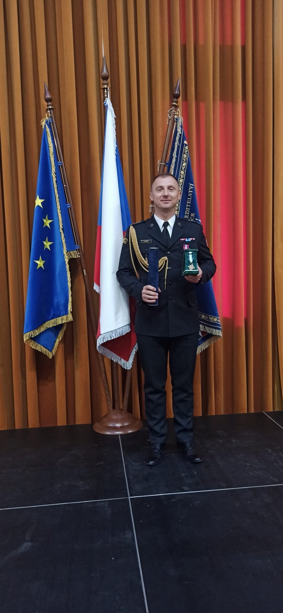 medal-dla-dyrektor-powiatowego-zarzadzania-kryzysowego-128635