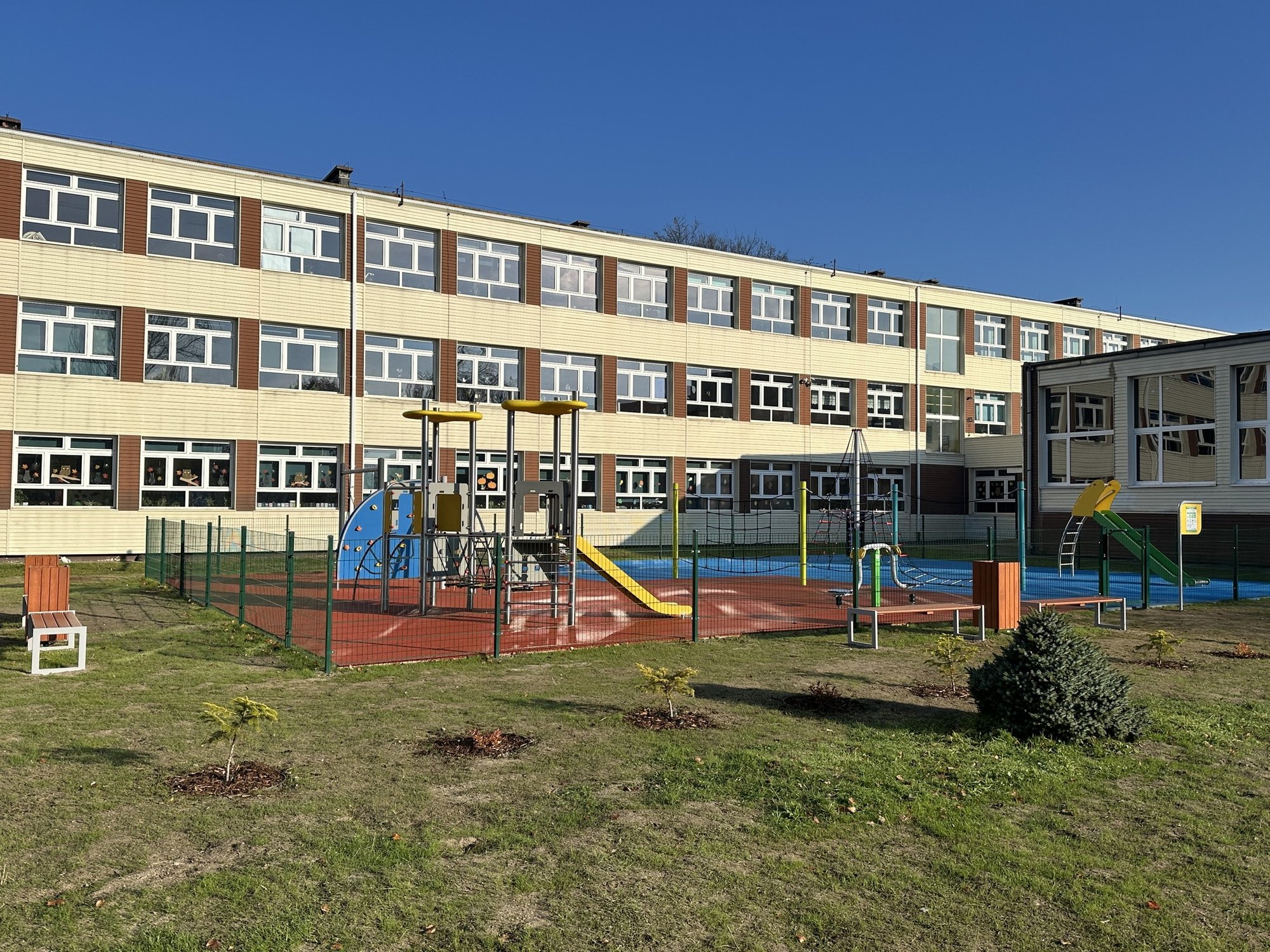 nowy-plac-zabaw-przy-osemce-128651