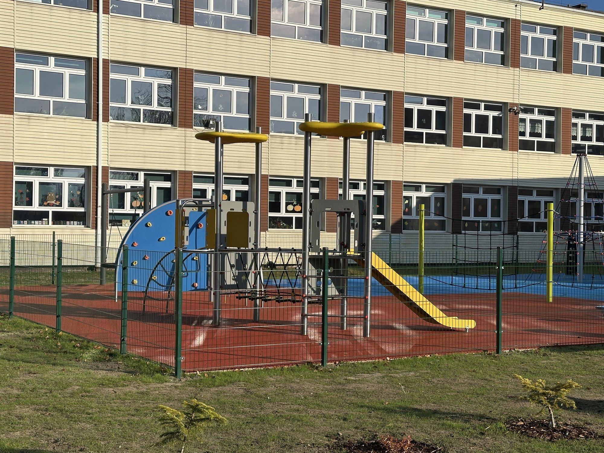nowy-plac-zabaw-przy-osemce-128651