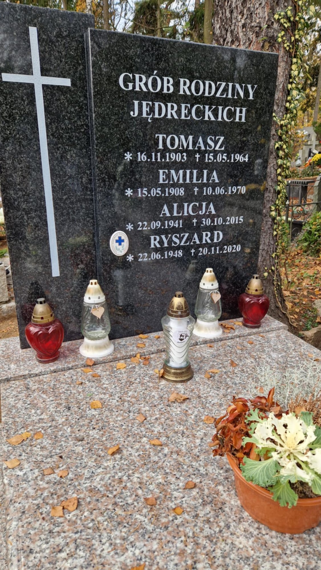 znicz-pamieci-od-miasta-128711