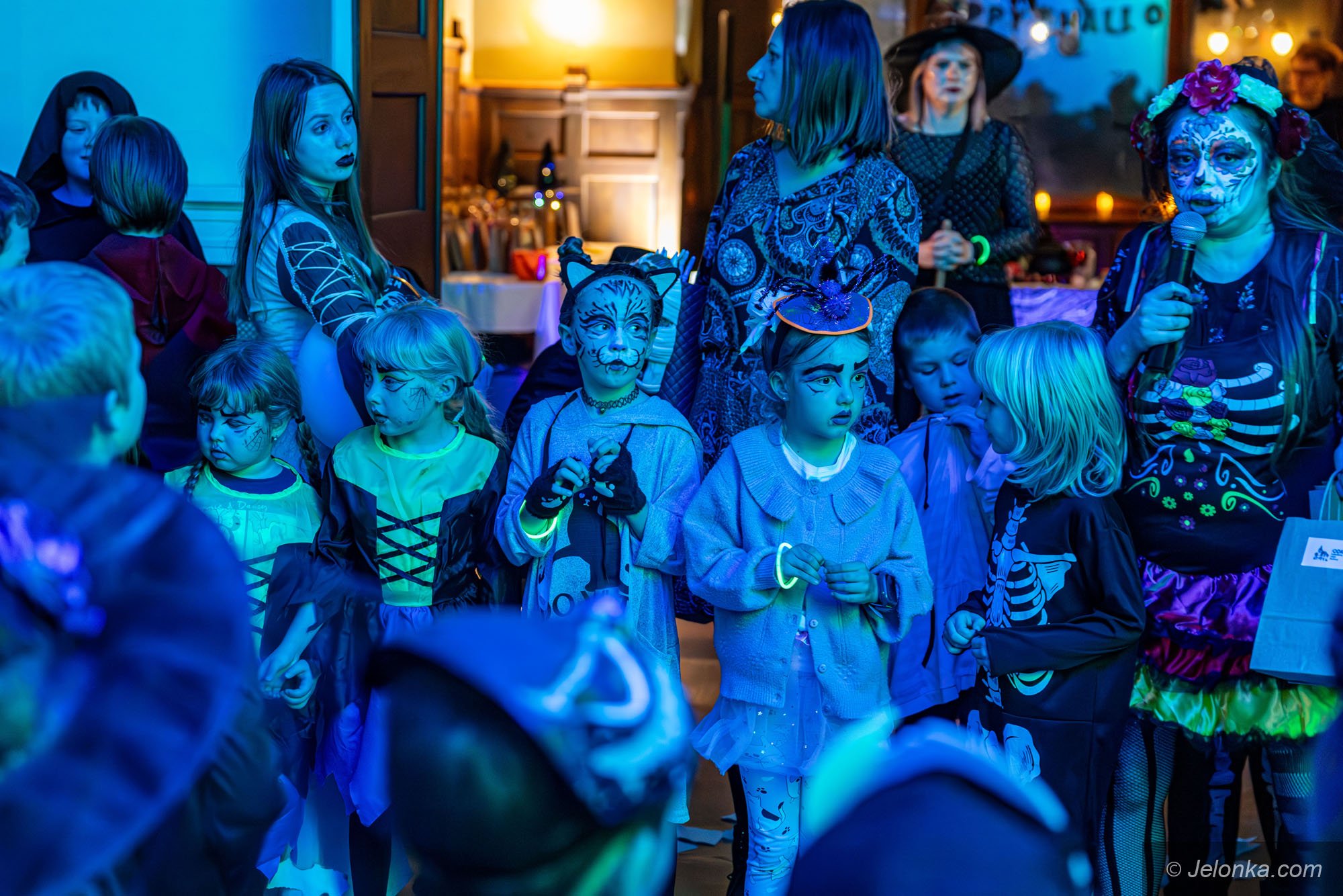 dzieci-i-halloween-na-zameczku-128715