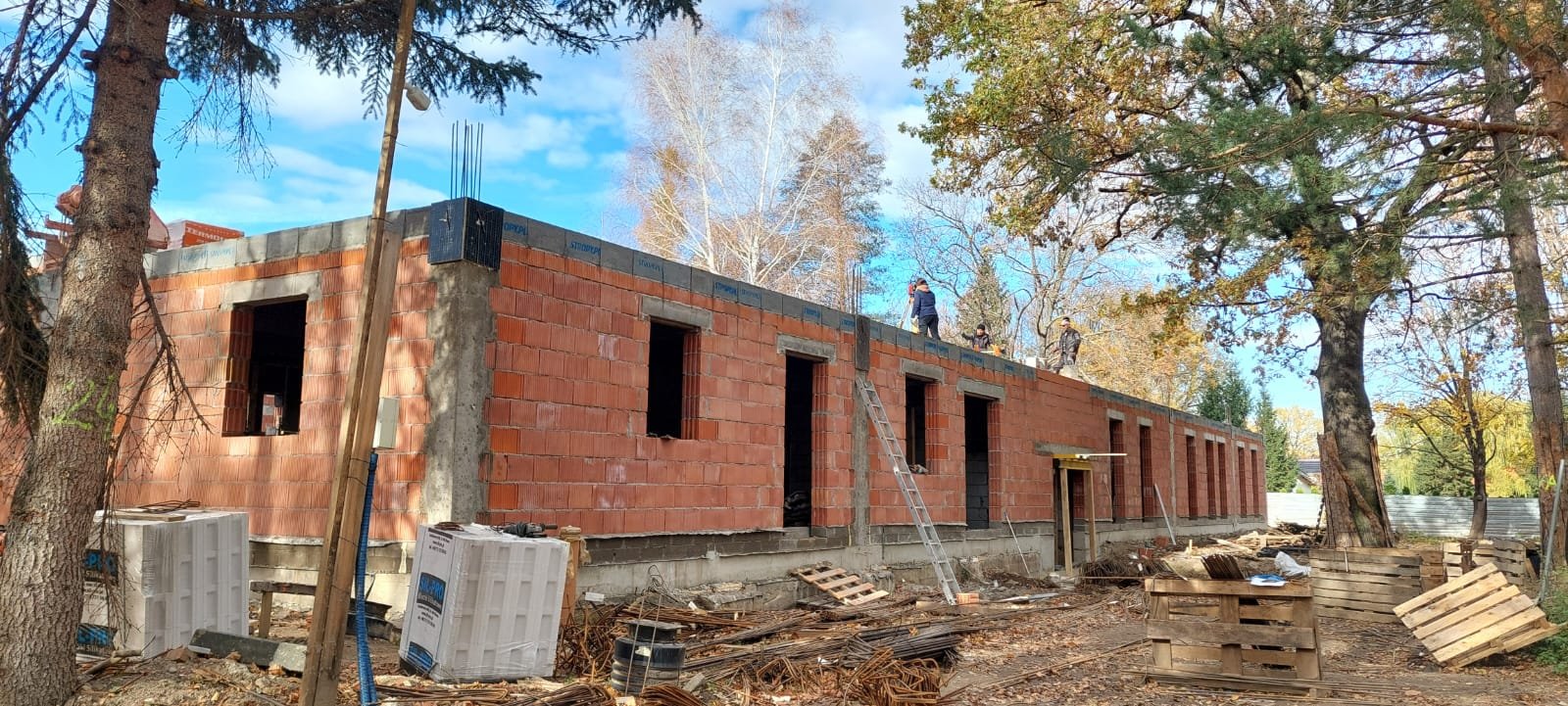 prace-przy-kompleksie-dla-seniorow-128847
